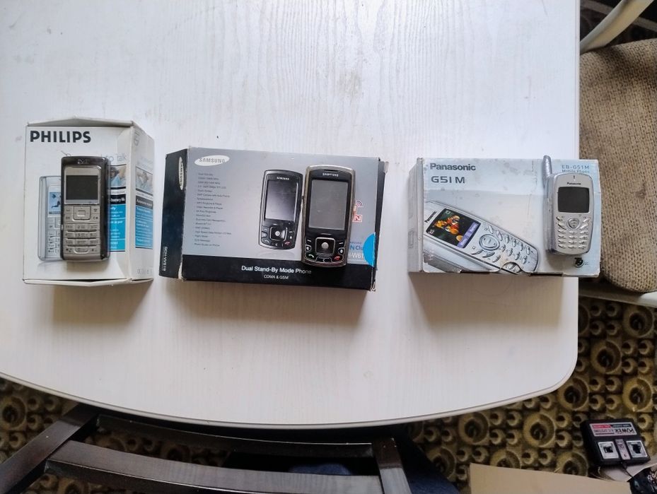 Телефоны кнопочные Samsung Philips Panasonic цена за все 350 грн