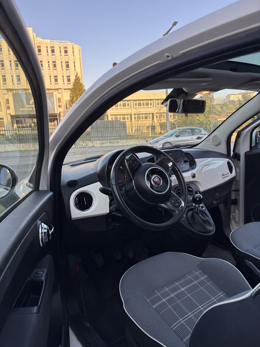 Fiat 500 Lounge 1.2: Teto Panorâmico Multimédia Digital • Bem estimado