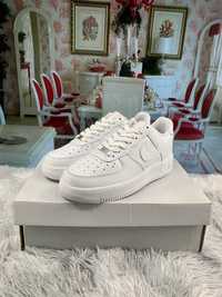 Nike Air Force 1 low '07 White EU 38