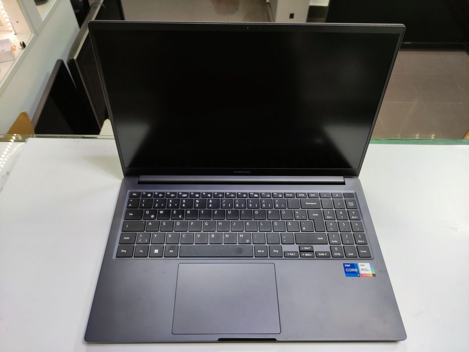 Laptop Samsung Galaxy Book 3 Intel core i7, 512GB
