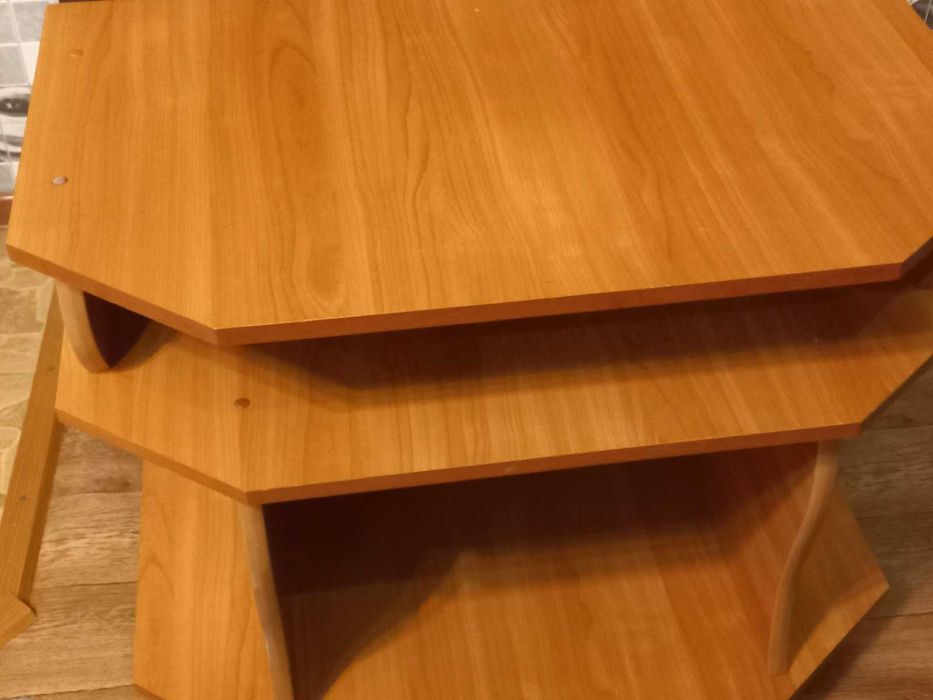 Стіл під телевізор