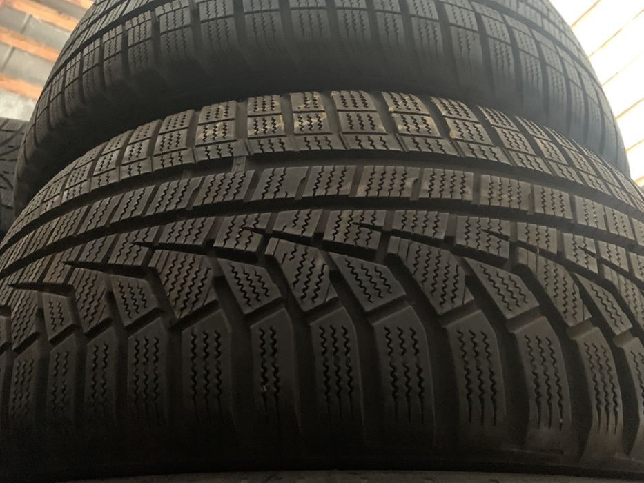 шины б/у зима КОМПЛЕКТ 215/60 17 Hankook Winter icept evo2