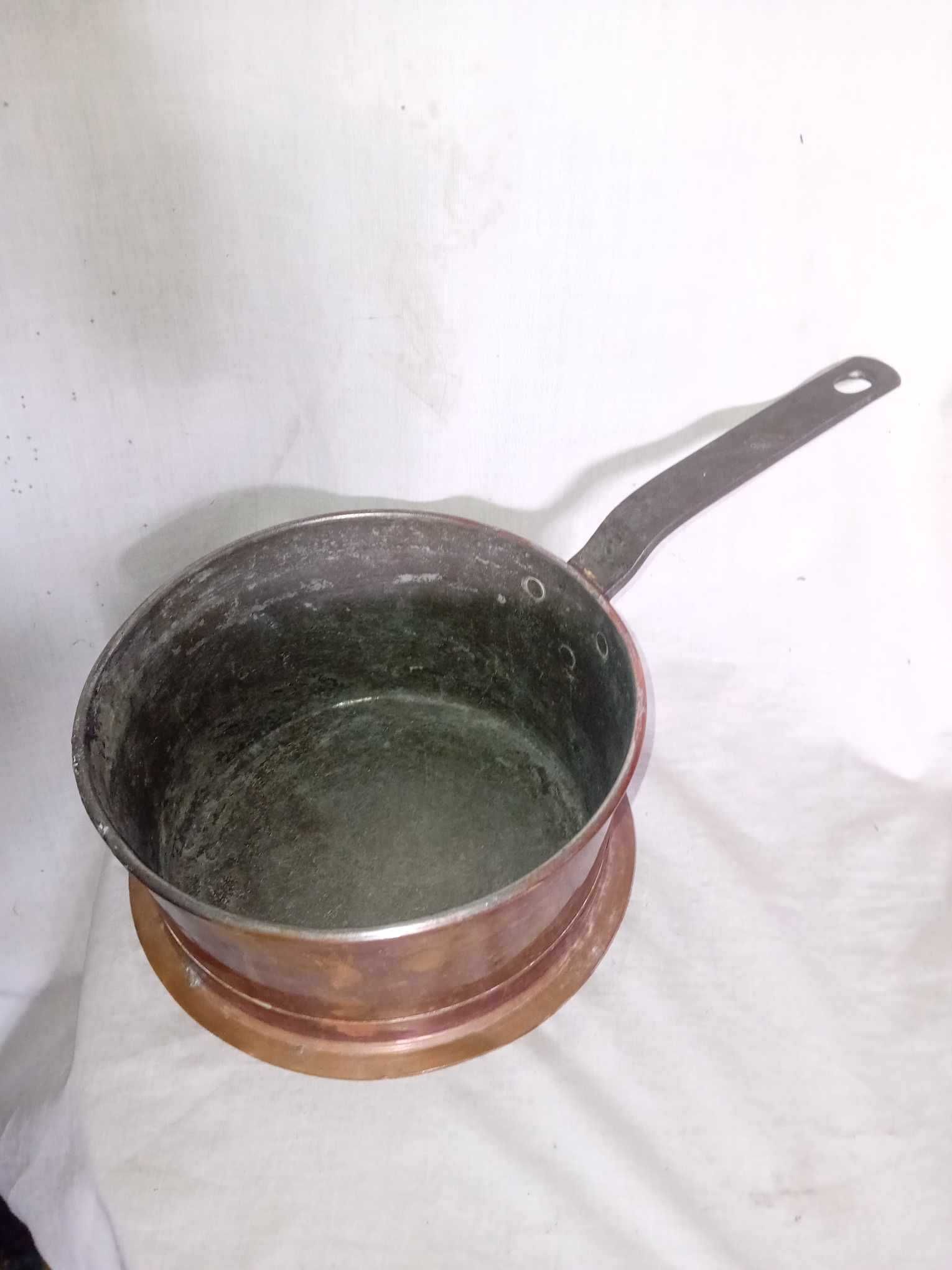 Zabytkowy garnek rondel miedziany z motywem gwiazdy Dawida 2.5 L XIX w
