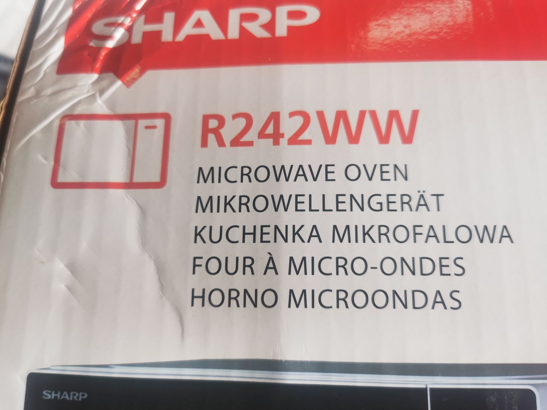Kuchenka mikrofalowa Sharp R242WW