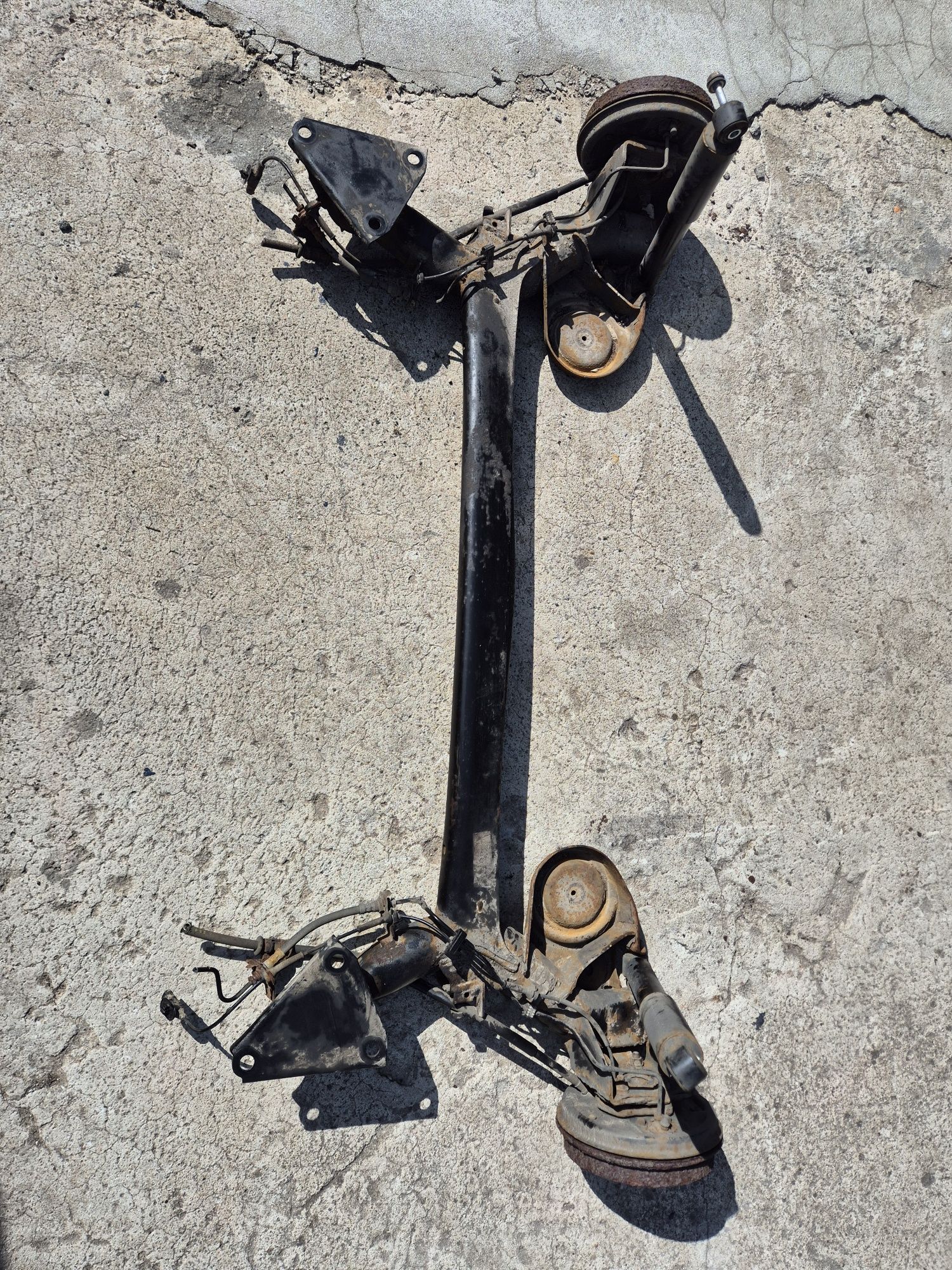 Belka zawieszenie tylne ford Ka mk2