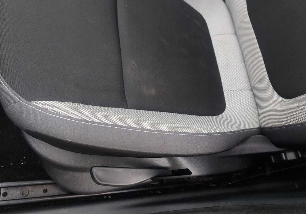 Skoda Fabia III Kombi Fotel Fotele Kanapa Komplet