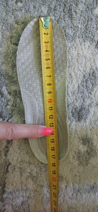 Кросівки стильні та зручні