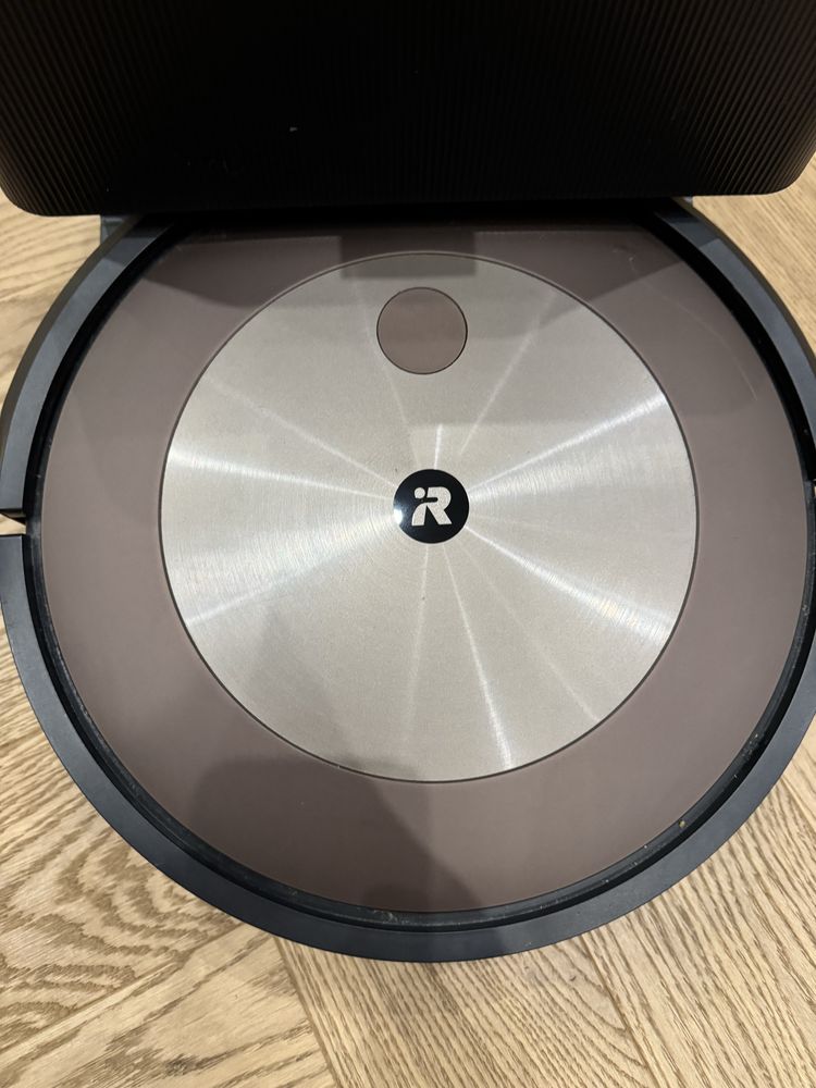 Irobot roomba j9+