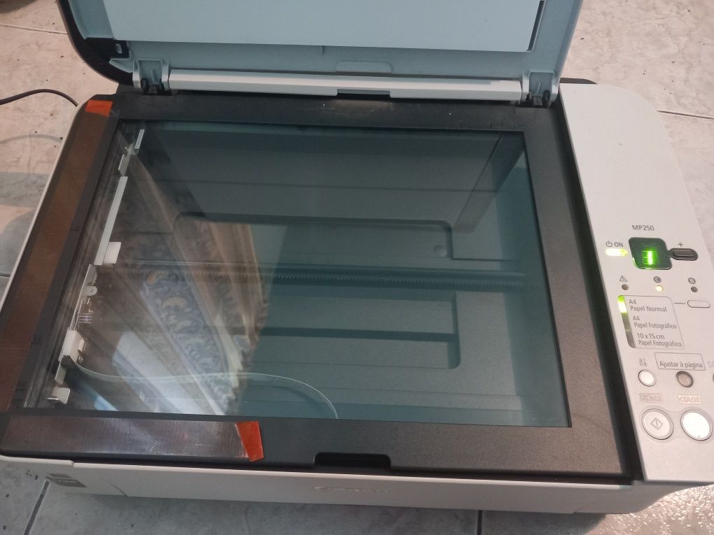 Impressora HP e Canon