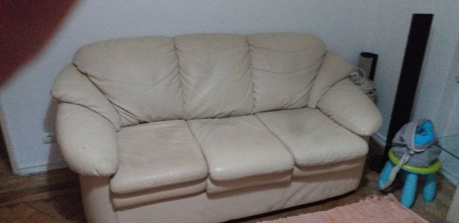Sofa cama beje usado