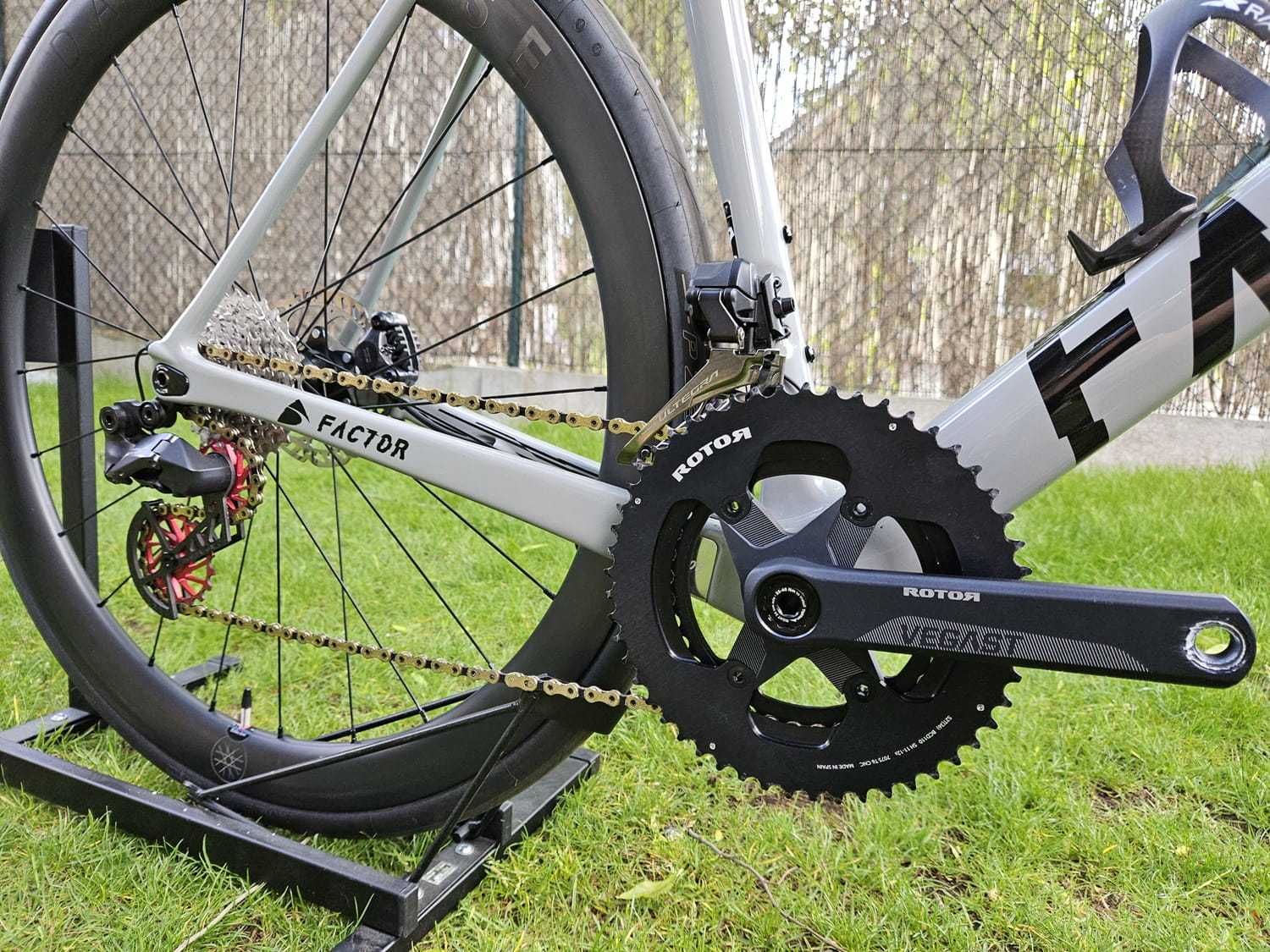 Rower szosa Factor O2 Shatter Gray Rozm. 58 DEMO