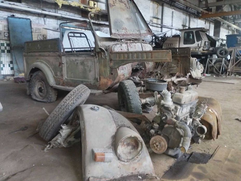 Крила  Б/У ГАЗ 69