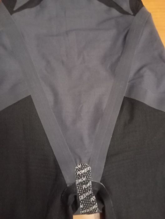 Fato de competição Arena tamanho F30 - Valor Negociável