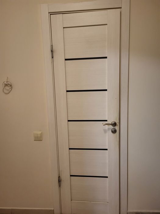 Продам міжкімнатні двері