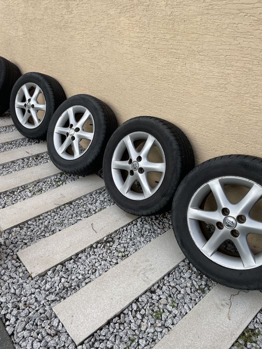 Koła Alufelgi z oponami  r15 Toyota Corolla e12
