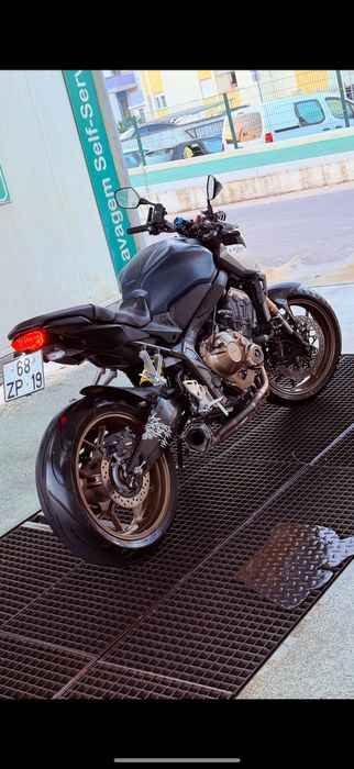 CB 650R, preço fixo