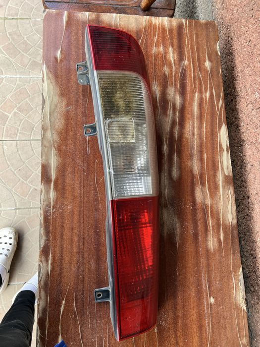 Фара задня ліва на віто 639