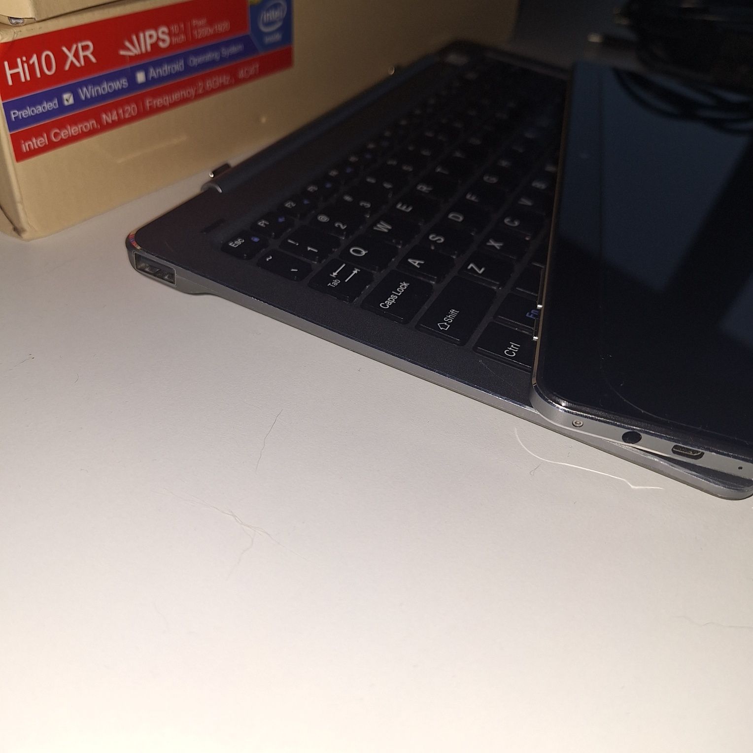 Laptop tablet 2w1 Windows chuwi 6gb/128gb 10 cali
