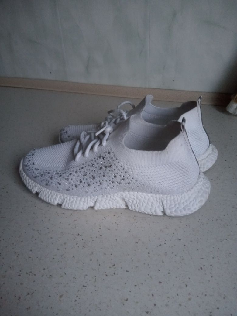 Do sprzedania Buty damskie rozmiar 37