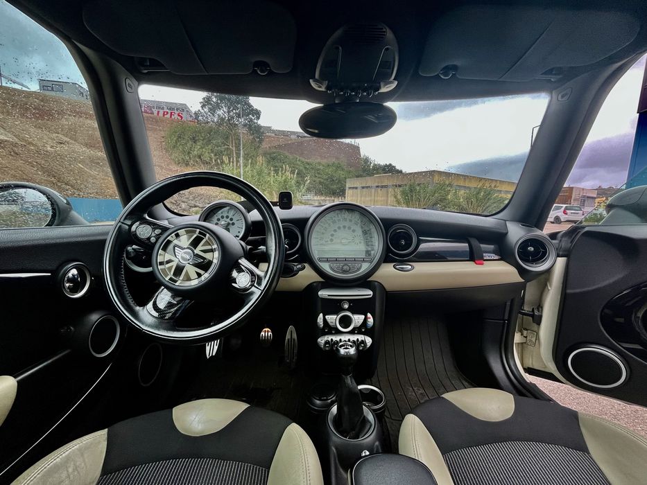 MINI Clubman Cooper D 110 cv - Kit JCW (Estético) | Teto Panorâmico