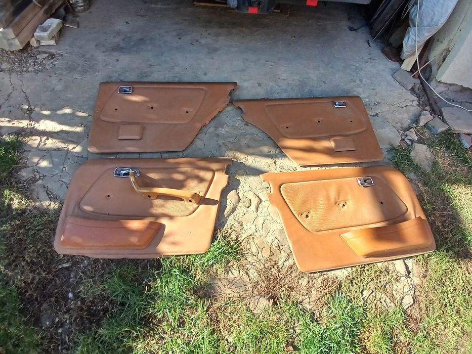 Карти обшива на мерседес w123