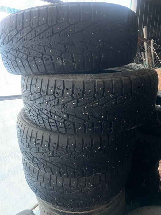 Шини зимові 225/60 R17