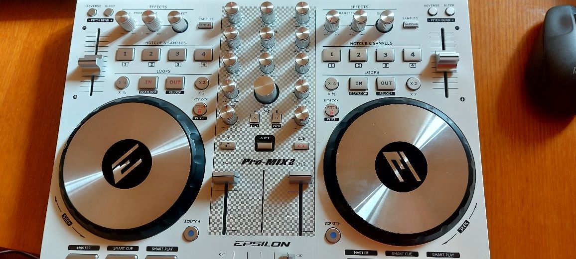 Dj контроллер Epsilon Pro-Mix2 в идеале