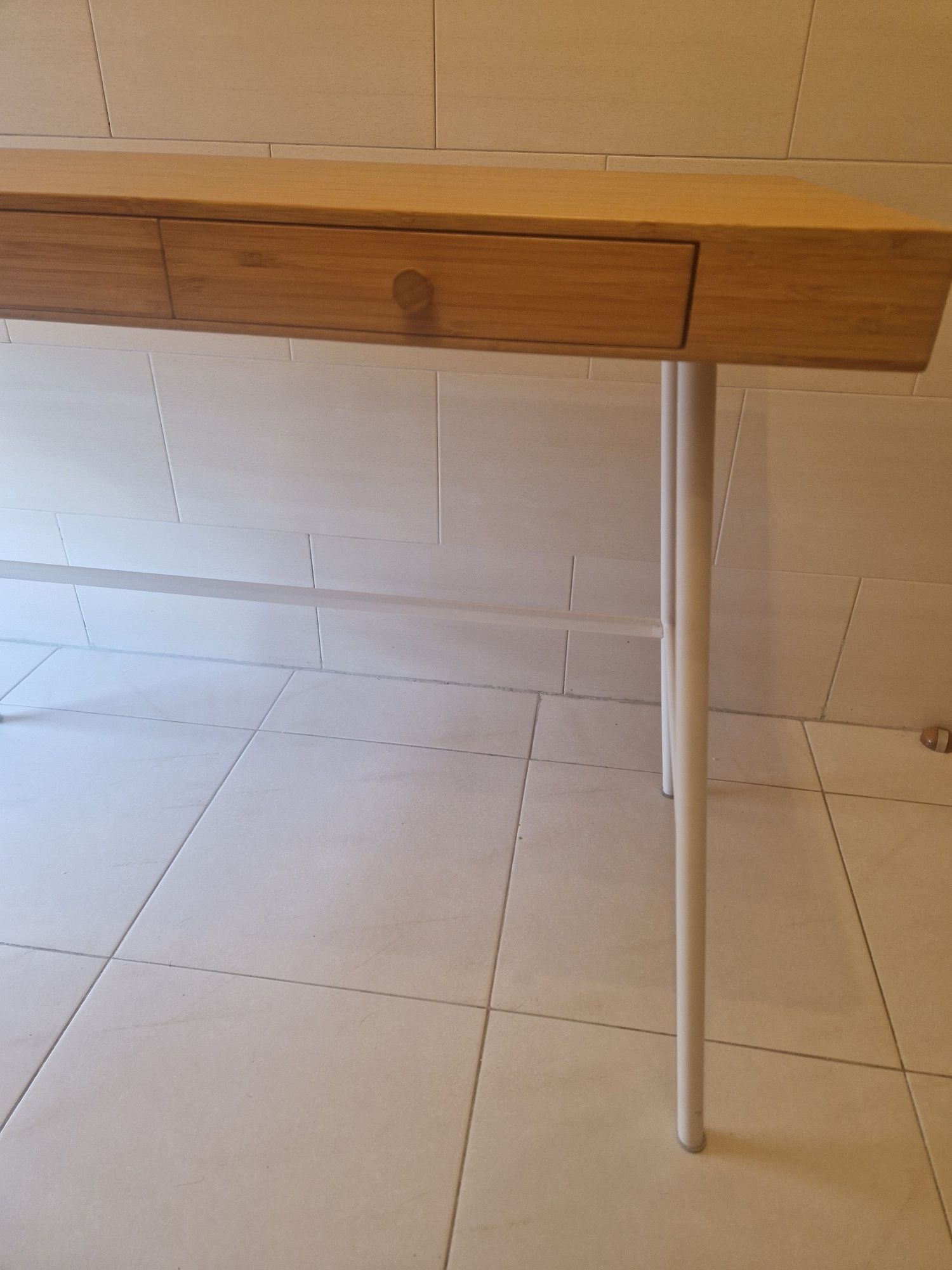 Secretária Bambu (IKEA) ótimo estado
