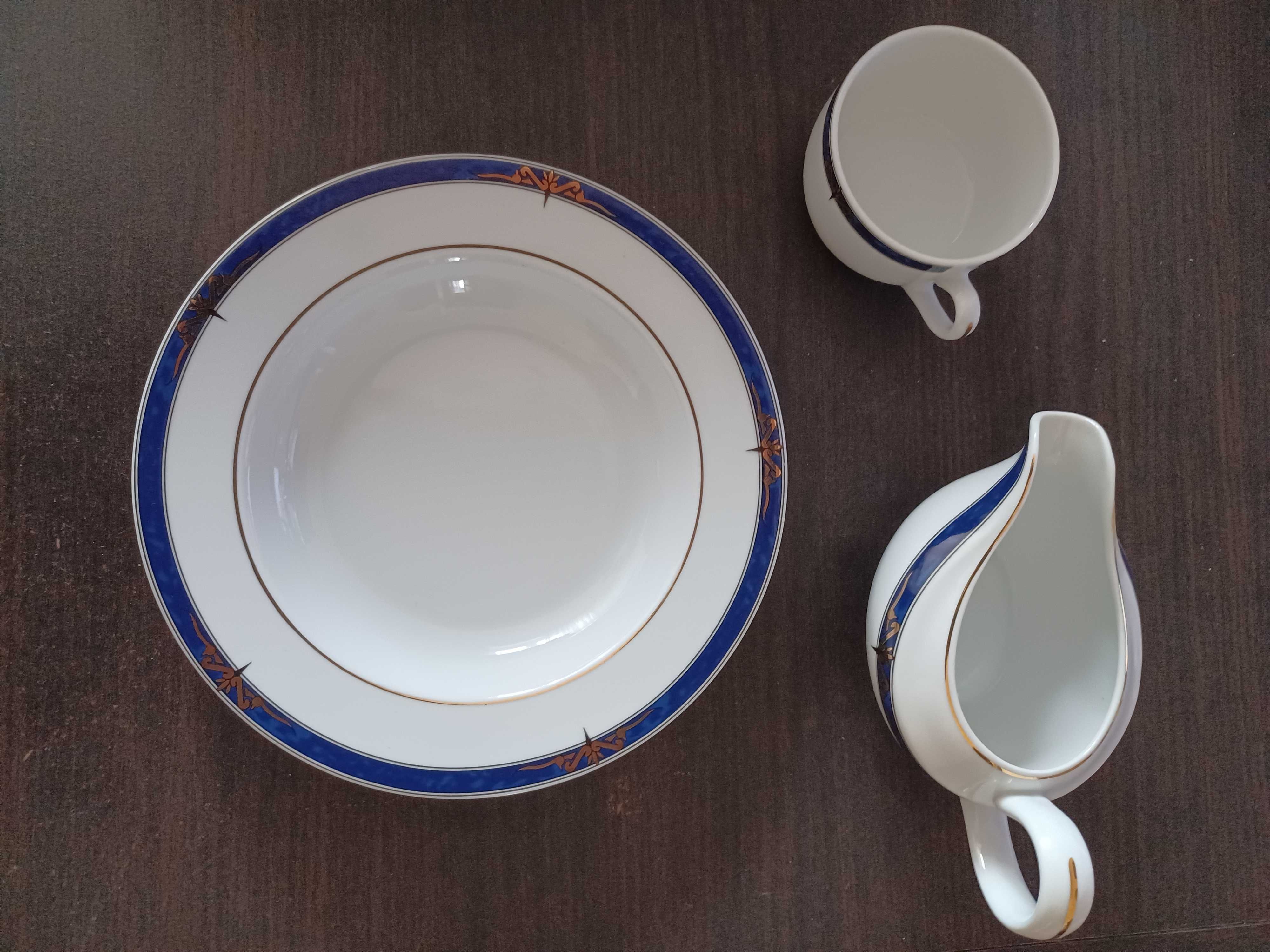 Conjunto de porcelana Costa Verde da Vista Alegre