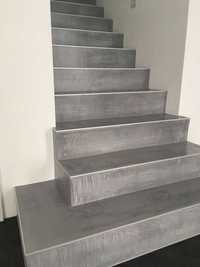 Szare betonopodobne matowe płytki na schody 100x30 przeciwpoślizgowe