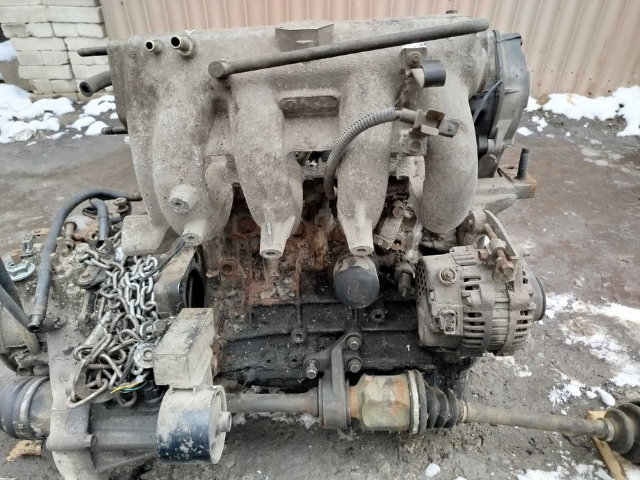 Двигун мотор Kia Sephia 2 1.8 L Carens Spectra Shuma T8D