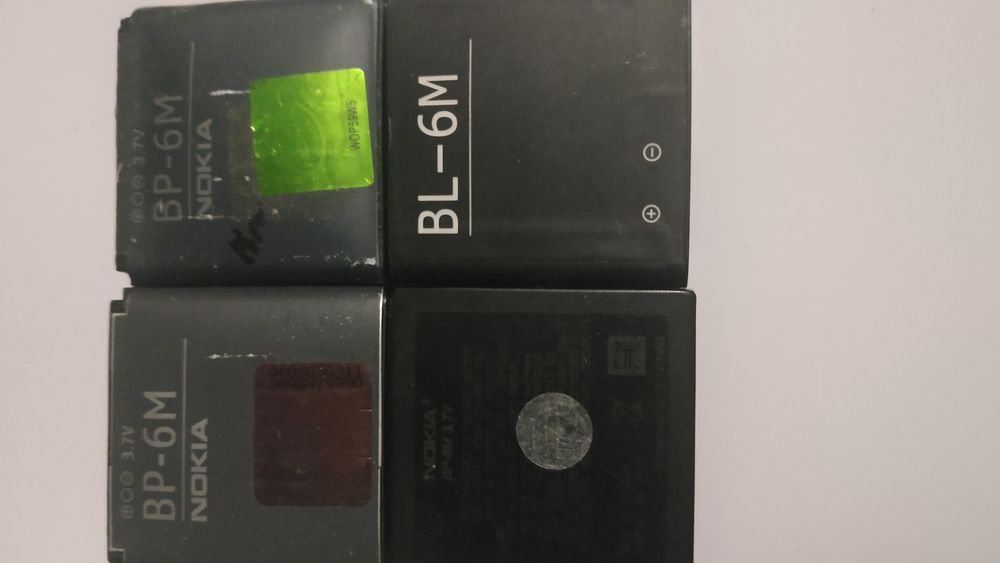 Набор батарей, запчастей для наушников, панелей