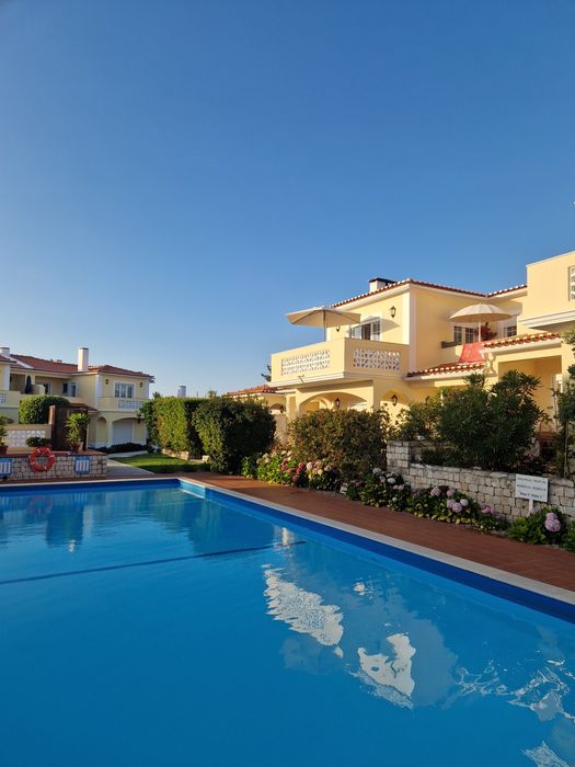 Arrenda-se andar moradia Praia del Rey. House for rent Praia del Rey