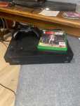xbox one x 1TB+ pad+ gry(2k23,fifa22,sing,cyberpunk)