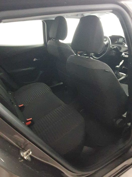 Vendo carro quase novo