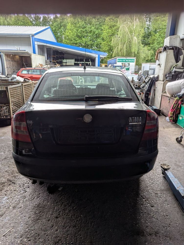 Розбор автомобіля Шкода Октавія А5 Шрот Автозапчастини Octavia A5 чорн