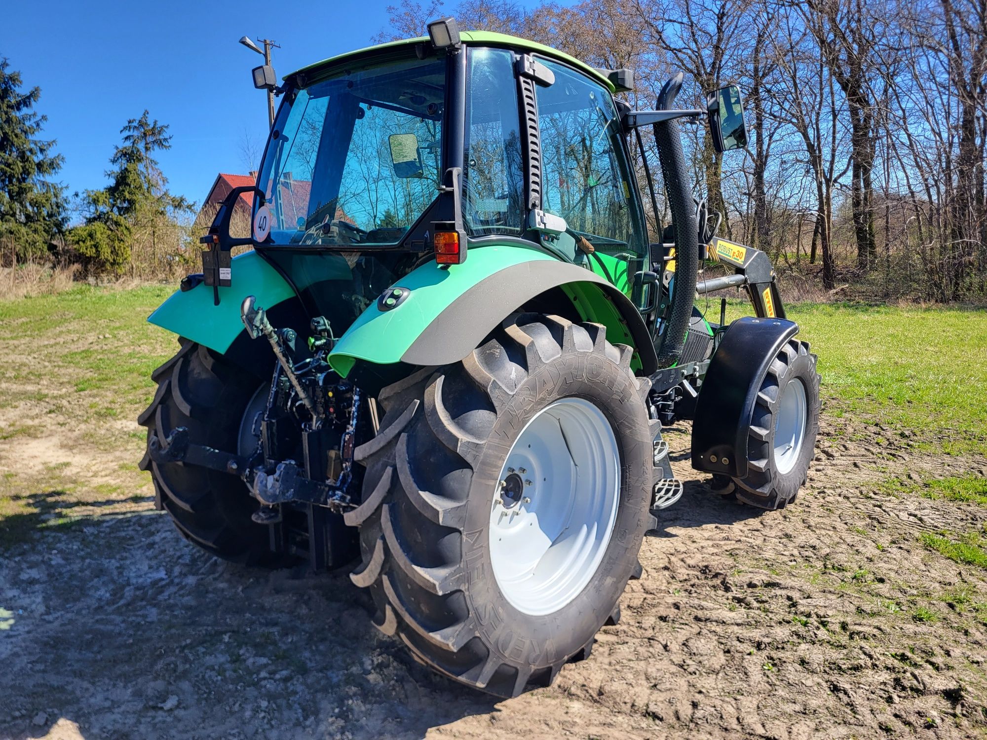 Deutz-Fahr agrotron 105  z ładowaczem Stoll Robust F30