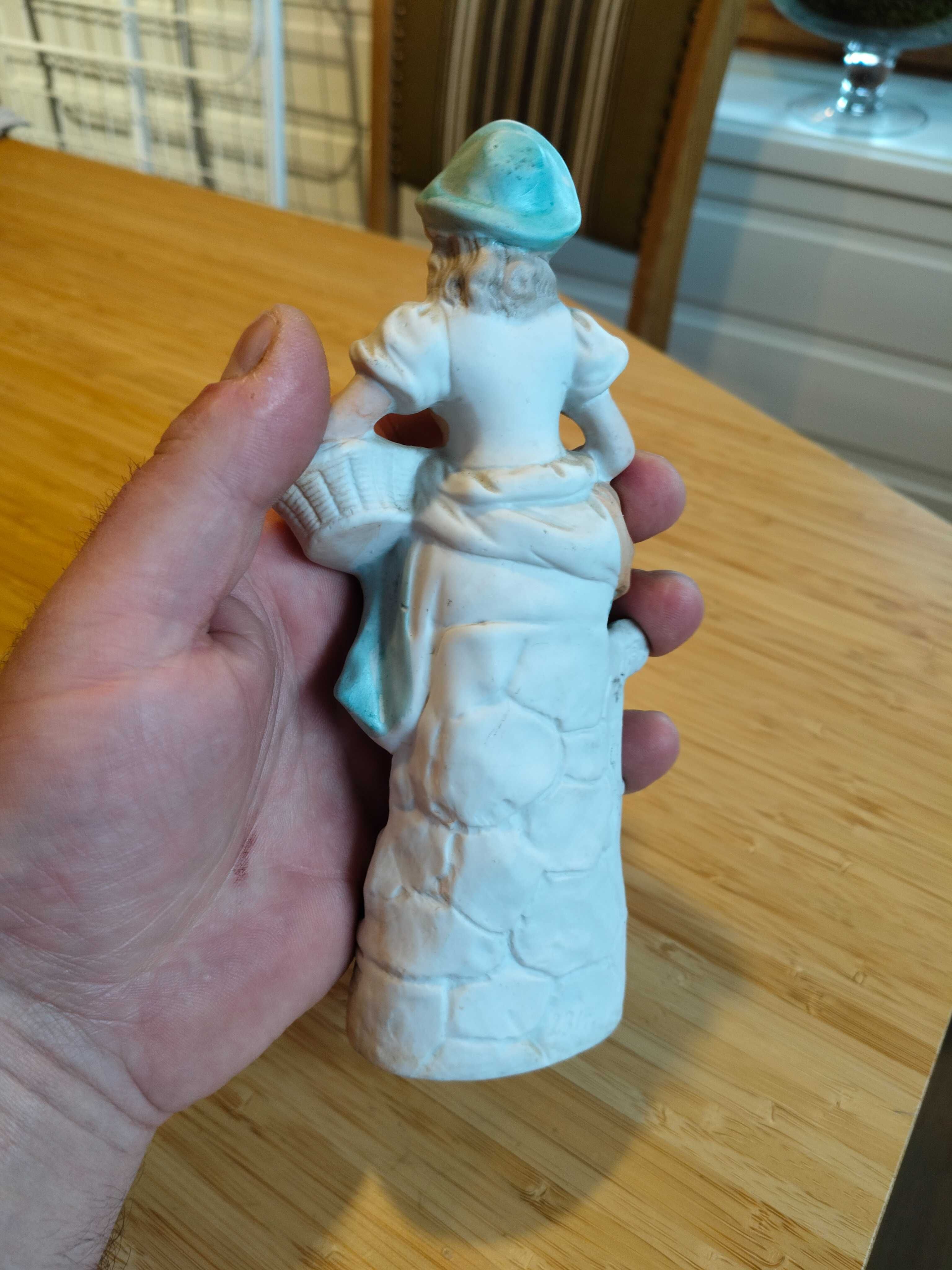 Figurka porcelanowa antyk