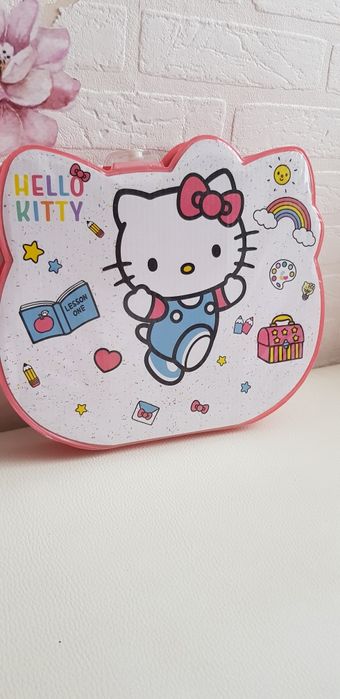 Zestaw artystyczny hello kitty akcesoria do malowania