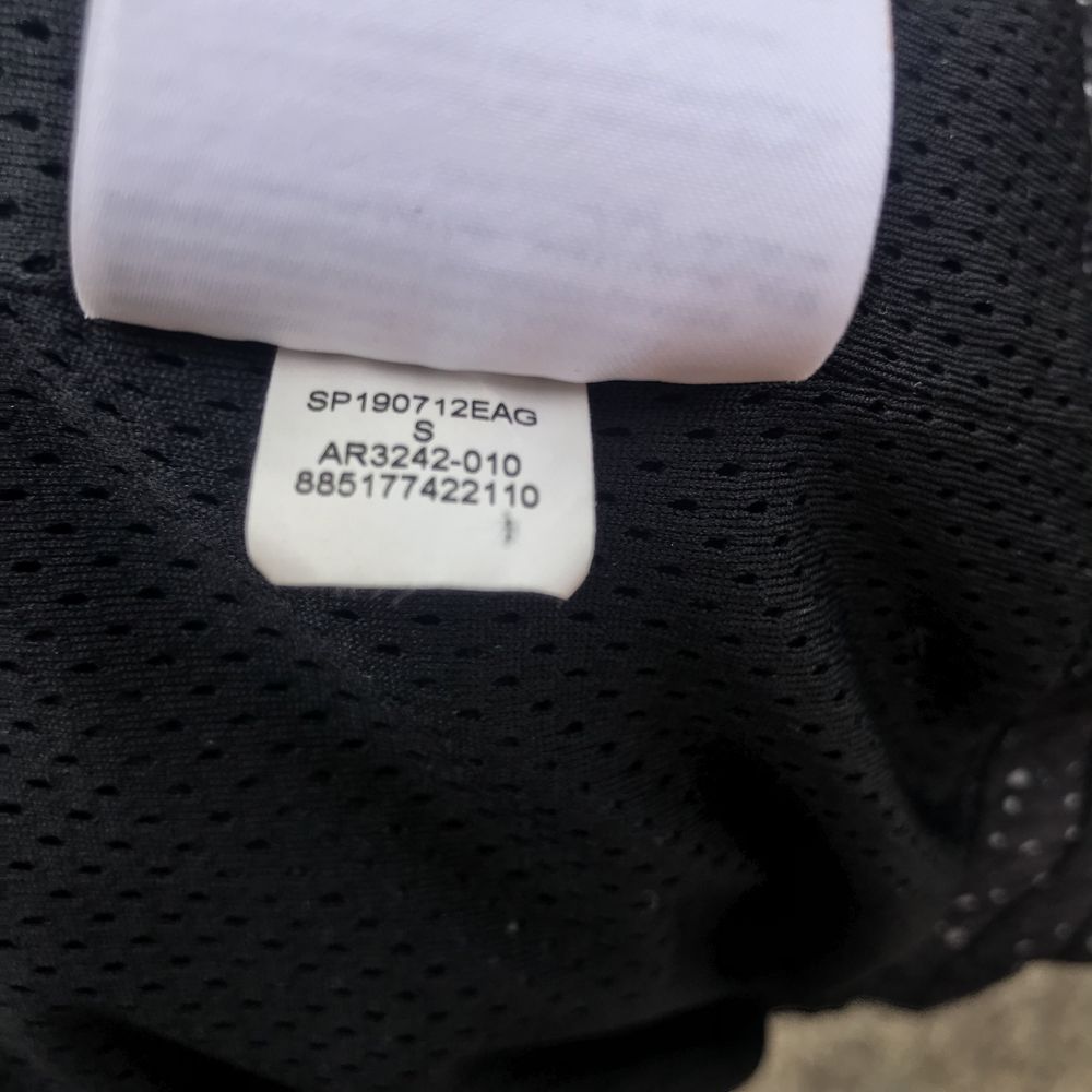 Курточка вітровка від Nike Jordan оригінал