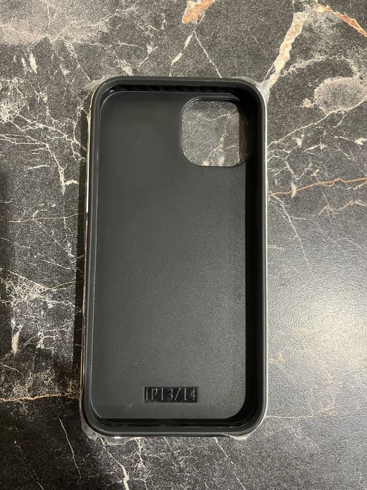 Чохол на IPhone 13
