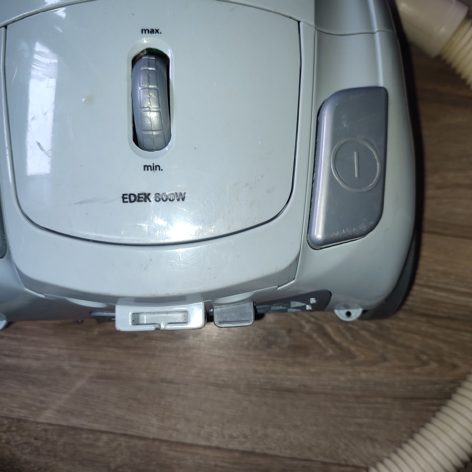 Zelmer Edek  zvc251 800w