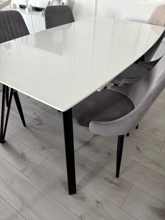 Sprzedam stół biały wysoki połysk