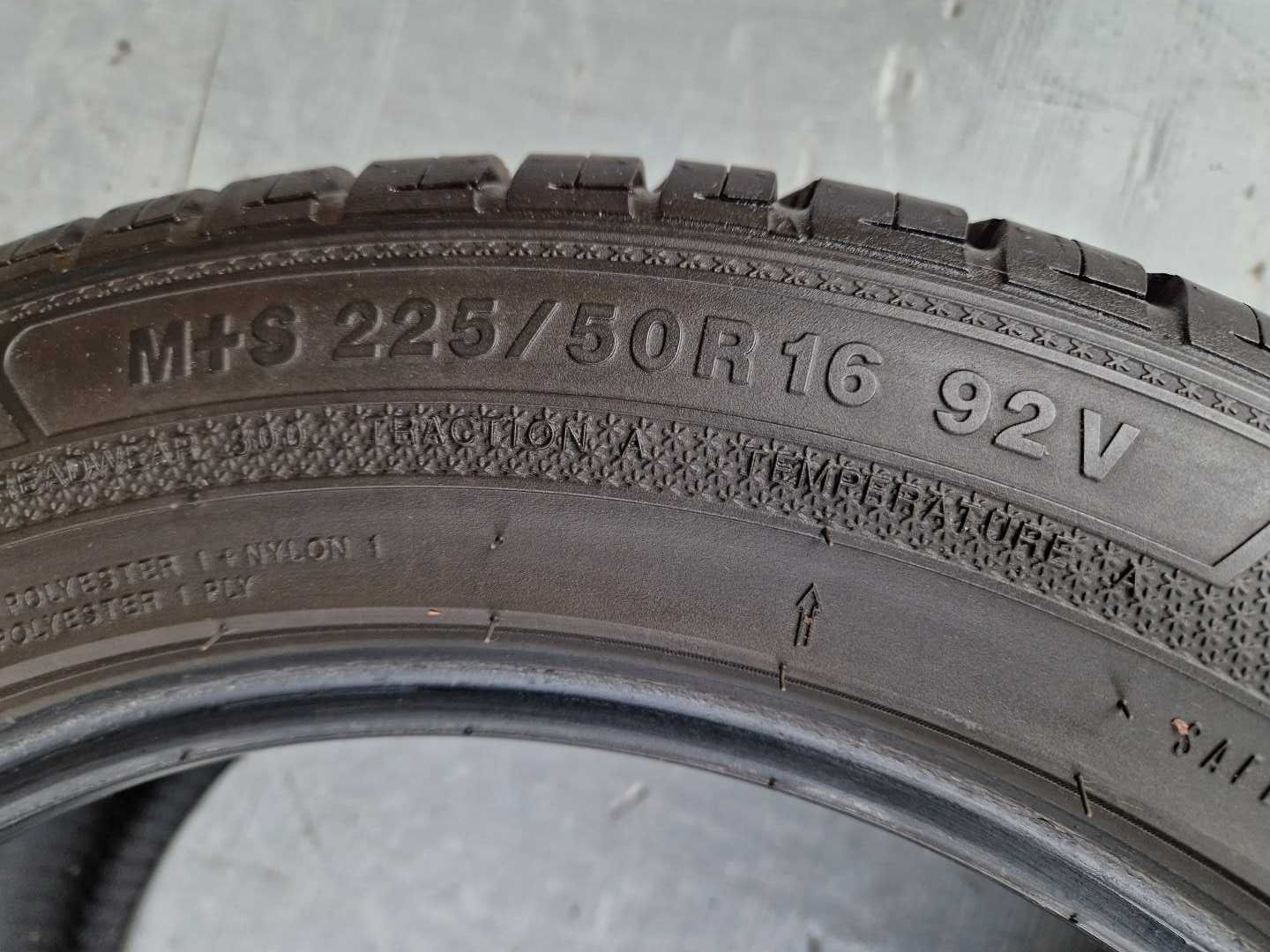 2szt KUMHO SolusVier AllWeather 225/50/16 92V 6,5mm Opony Całoroczne