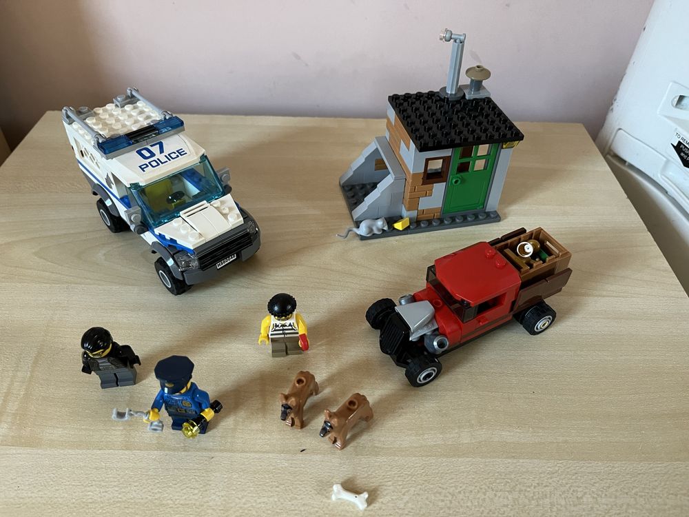 Lego 60048 Oddział policyjny z psem