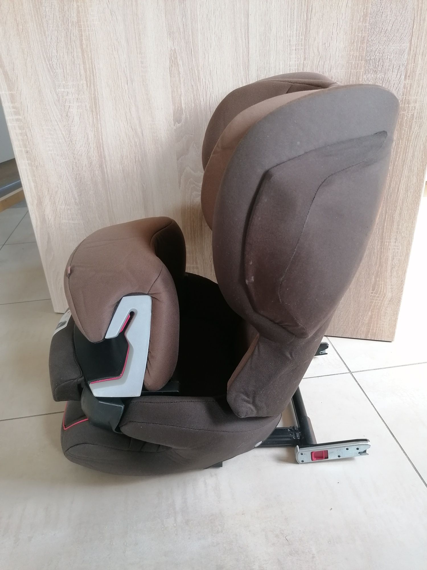 Fotelik CYBEX Juno 2-FIX 9-18kg świeżo wyprany
