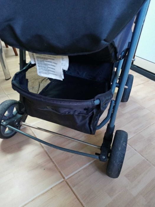 Carrinho de bebe em bom estado