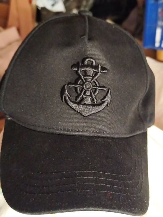 Она крутая темно черная Кепка якорь мужская бейсболка
