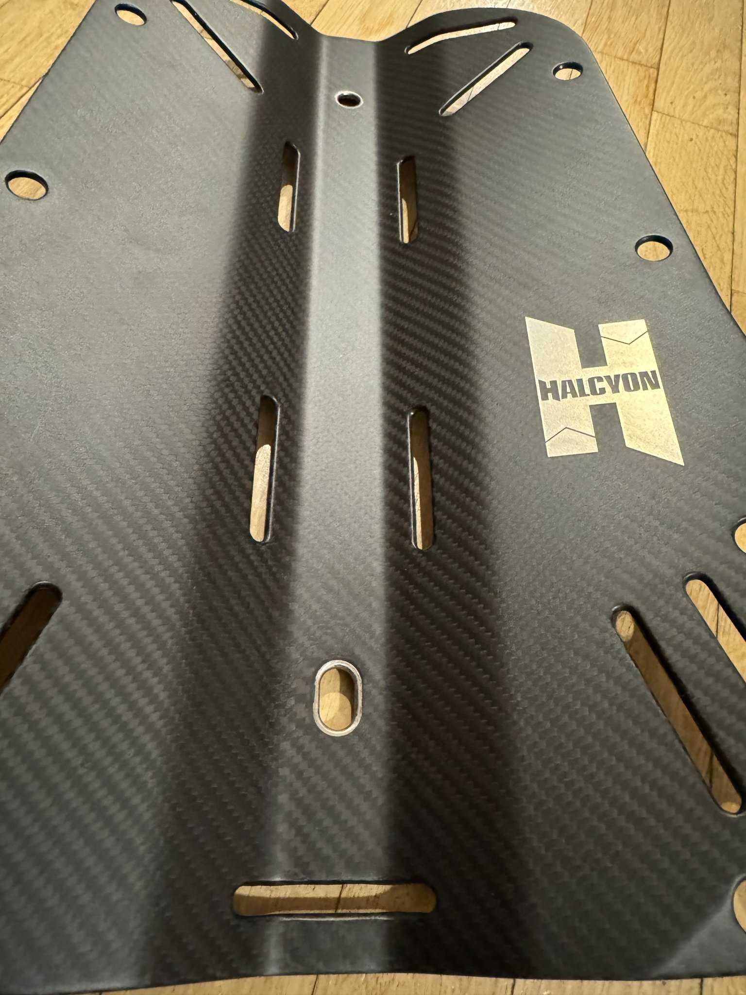 Płyta karbonowa Halcyon Pro / Carbon Fiber Pro Backplate