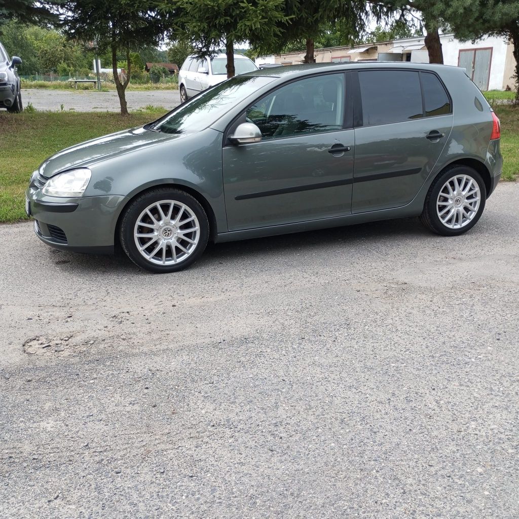 Vw Golf 5  1.9tdi 105km